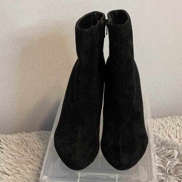 Sirens faux suede embroidered ankle boot size 7 - Picture 4 of 6